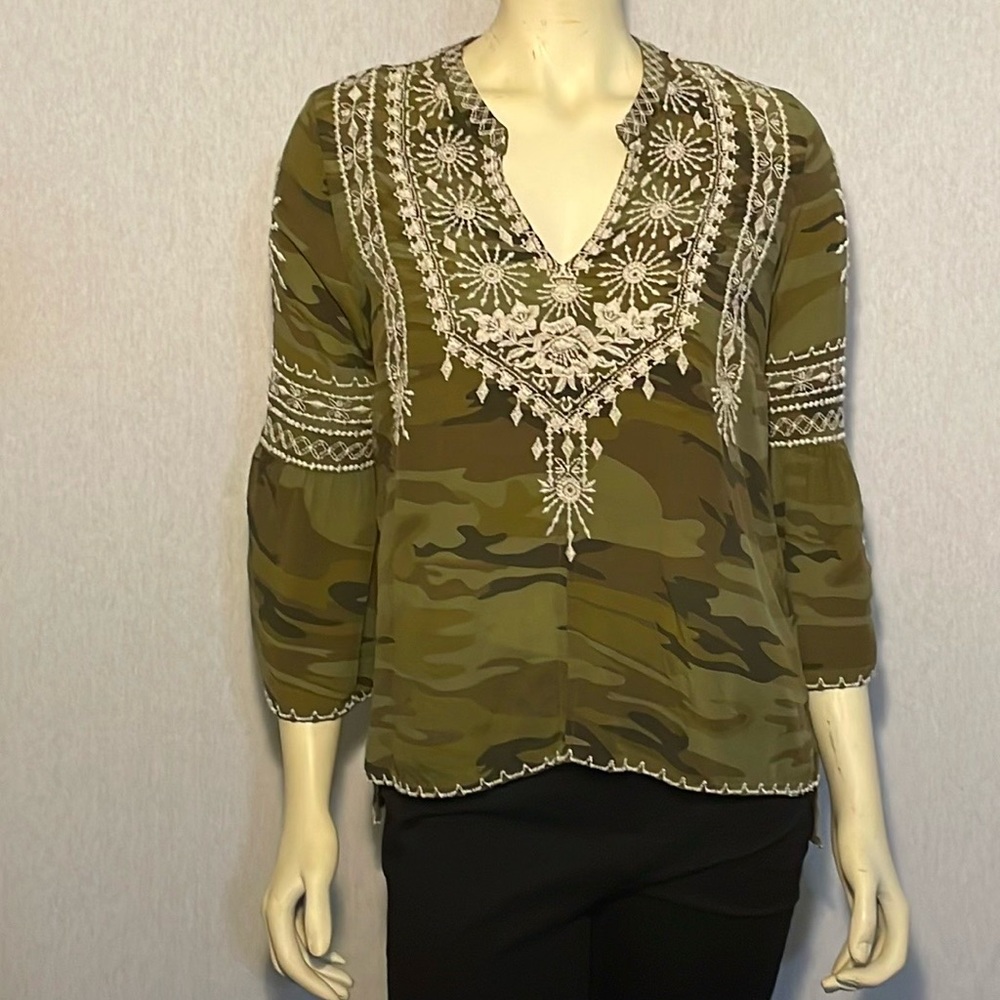 Johnny Was ,workshop,camouflage , embroidered blouse, size Small